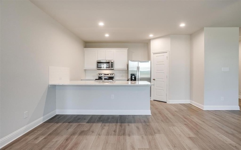 6903 Yellow Hammer Way, Arlington, TX 76001, 3 Bedrooms Bedrooms, ,2 BathroomsBathrooms,Residential,For Sale,6903 Yellow Hammer Way,0,20725601