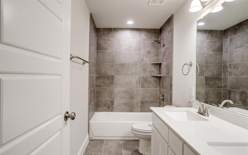 6903 Yellow Hammer Way, Arlington, TX 76001, 3 Bedrooms Bedrooms, ,2 BathroomsBathrooms,Residential,For Sale,6903 Yellow Hammer Way,0,20725601