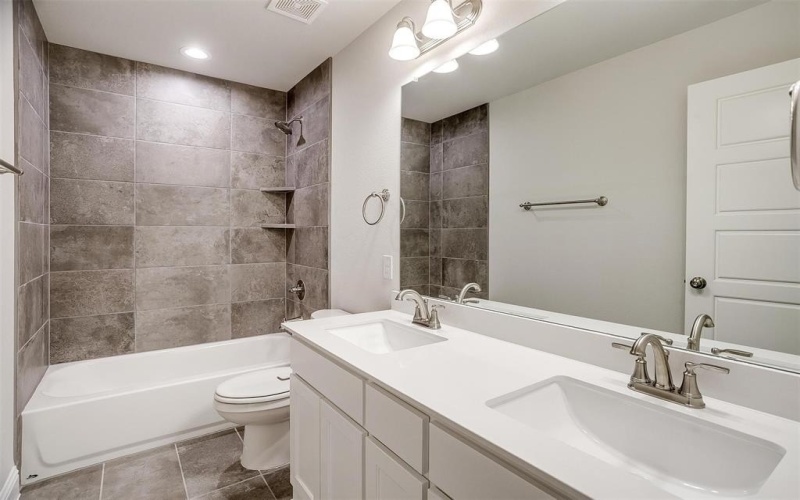 6903 Yellow Hammer Way, Arlington, TX 76001, 3 Bedrooms Bedrooms, ,2 BathroomsBathrooms,Residential,For Sale,6903 Yellow Hammer Way,0,20725601