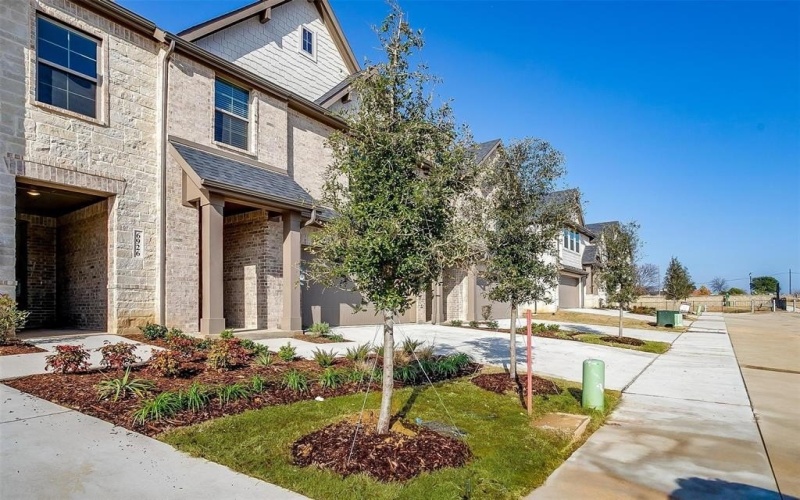 6903 Yellow Hammer Way, Arlington, TX 76001, 3 Bedrooms Bedrooms, ,2 BathroomsBathrooms,Residential,For Sale,6903 Yellow Hammer Way,0,20725601
