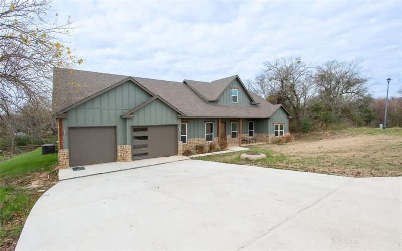 200 Splitrail Drive, Mabank, TX 75143, 4 Bedrooms Bedrooms, ,2 BathroomsBathrooms,Residential,For Sale,200 Splitrail Drive,20726404