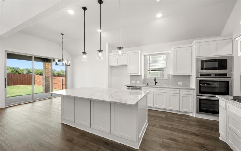 1825 River Hills Court, Midlothian, TX 76065, 5 Bedrooms Bedrooms, ,5 BathroomsBathrooms,Residential,For Sale,1825 River Hills Court,20726795