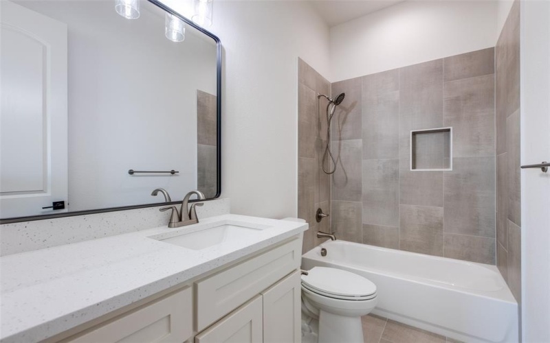 1140 Macgregor Lane, Gunter, TX 75058, 4 Bedrooms Bedrooms, ,5 BathroomsBathrooms,Residential,For Sale,1140 Macgregor Lane,20729041