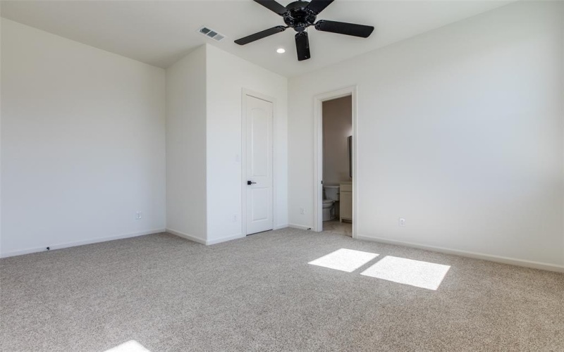 1140 Macgregor Lane, Gunter, TX 75058, 4 Bedrooms Bedrooms, ,5 BathroomsBathrooms,Residential,For Sale,1140 Macgregor Lane,20729041