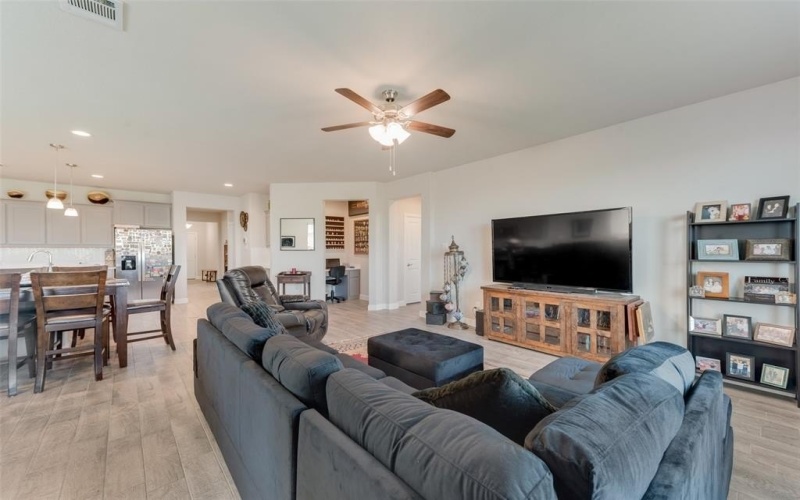 135 Lunayena Road, Rhome, TX 76078, 4 Bedrooms Bedrooms, ,2 BathroomsBathrooms,Residential,For Sale,135 Lunayena Road,20729650