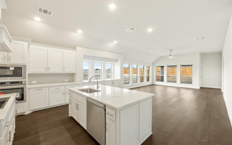 1290 Emily Drive, Trenton, TX 75490, 4 Bedrooms Bedrooms, ,3 BathroomsBathrooms,Residential,For Sale,1290 Emily Drive,0,20730042