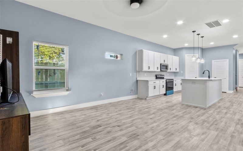 3615 Atlanta Street, Dallas, TX 75215, 4 Bedrooms Bedrooms, ,2 BathroomsBathrooms,Residential,For Sale,3615 Atlanta Street,20735740