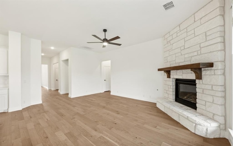 121 Verbena Ridge Drive, Fort Worth, TX 76131, 4 Habitaciones Habitaciones , ,2 BañosBaños,Residential,En Venta,121 Verbena Ridge Drive,20748287