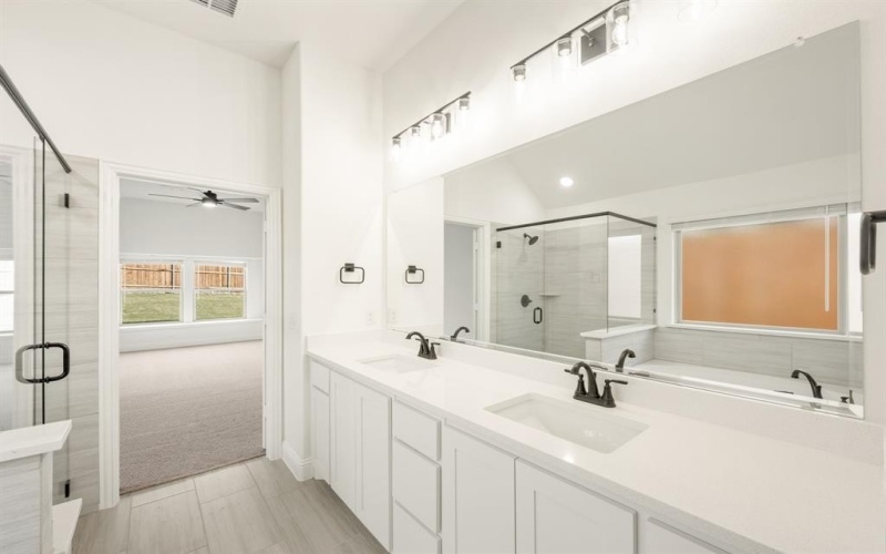 121 Verbena Ridge Drive, Fort Worth, TX 76131, 4 Habitaciones Habitaciones , ,2 BañosBaños,Residential,En Venta,121 Verbena Ridge Drive,20748287