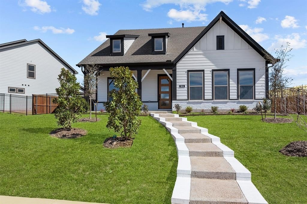 904 Gilbreath Avenue, Crowley, TX 76036, 3 Habitaciones Habitaciones , ,2 BañosBaños,Residential,En Venta,904 Gilbreath Avenue,20748288