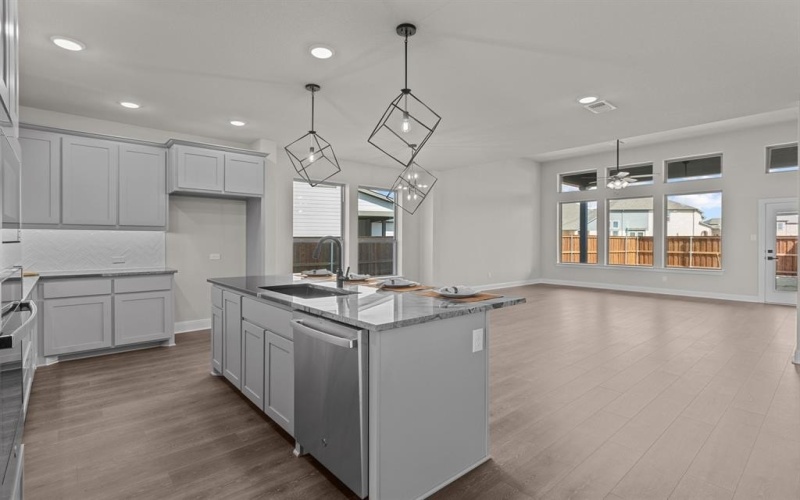 904 Gilbreath Avenue, Crowley, TX 76036, 3 Habitaciones Habitaciones , ,2 BañosBaños,Residential,En Venta,904 Gilbreath Avenue,20748288