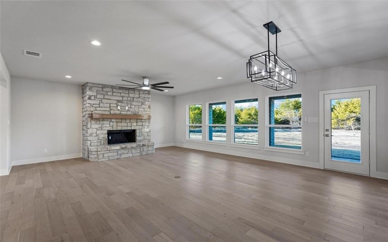 735 Evergreen, Nevada, TX 75173, 4 Bedrooms Bedrooms, ,3 BathroomsBathrooms,Residential,For Sale,735 Evergreen,0,20737016
