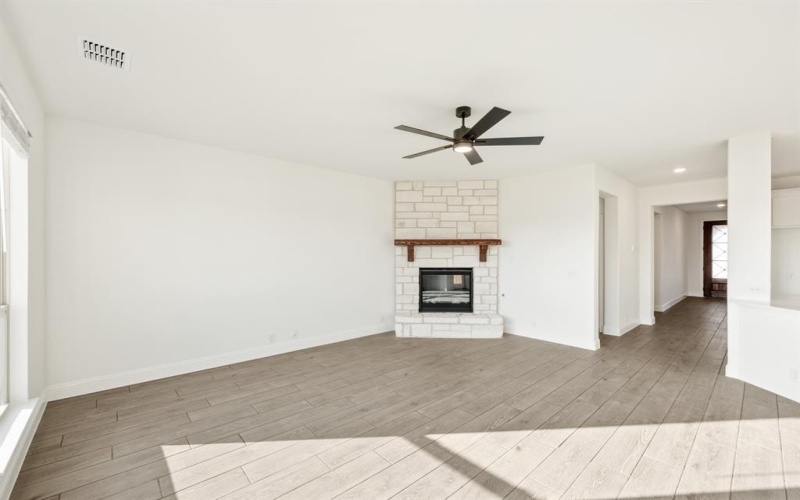 9500 Pepper Grass Drive, Fort Worth, TX 76131, 5 Habitaciones Habitaciones , ,3 BañosBaños,Residential,En Venta,9500 Pepper Grass Drive,20737247