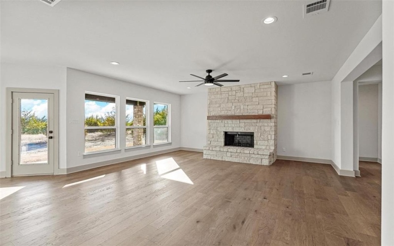 730 Evergreen, Nevada, TX 75173, 4 Bedrooms Bedrooms, ,3 BathroomsBathrooms,Residential,For Sale,730 Evergreen,0,20737257