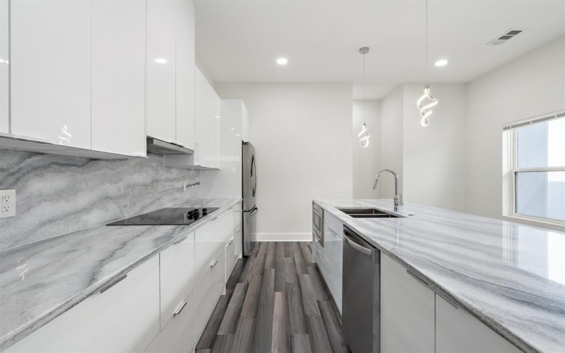 2507 Crossman Avenue, Dallas, TX 75212, 4 Bedrooms Bedrooms, ,5 BathroomsBathrooms,Residential,For Sale,2507 Crossman Avenue,20748677