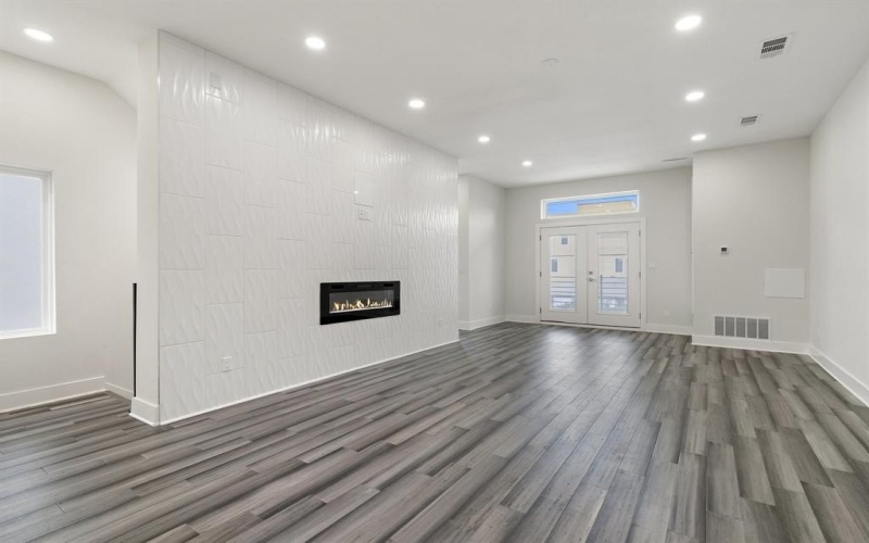2507 Crossman Avenue, Dallas, TX 75212, 4 Bedrooms Bedrooms, ,5 BathroomsBathrooms,Residential,For Sale,2507 Crossman Avenue,20748677