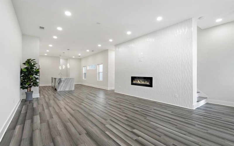 2507 Crossman Avenue, Dallas, TX 75212, 4 Bedrooms Bedrooms, ,5 BathroomsBathrooms,Residential,For Sale,2507 Crossman Avenue,20748677