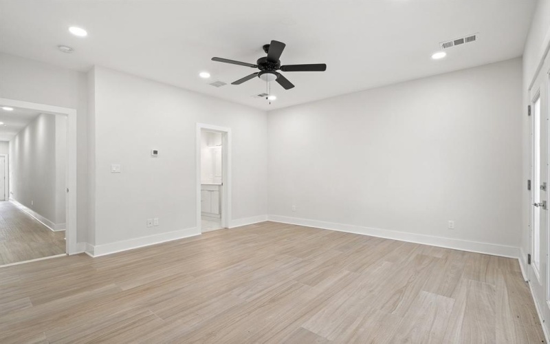 2507 Crossman Avenue, Dallas, TX 75212, 4 Bedrooms Bedrooms, ,5 BathroomsBathrooms,Residential,For Sale,2507 Crossman Avenue,20748677