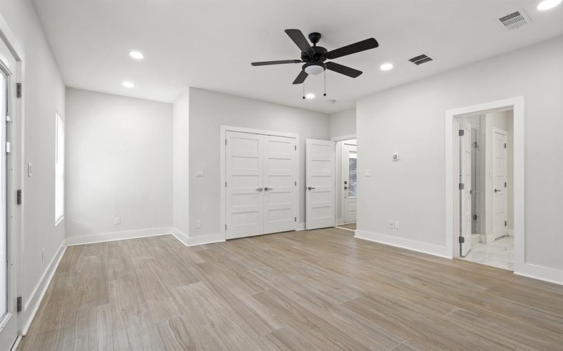 2507 Crossman Avenue, Dallas, TX 75212, 4 Bedrooms Bedrooms, ,5 BathroomsBathrooms,Residential,For Sale,2507 Crossman Avenue,20748677