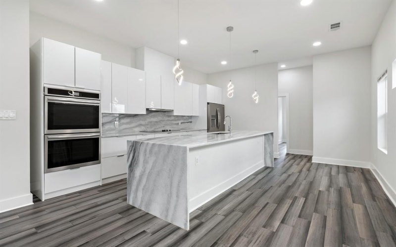 2507 Crossman Avenue, Dallas, TX 75212, 4 Bedrooms Bedrooms, ,5 BathroomsBathrooms,Residential,For Sale,2507 Crossman Avenue,20748677