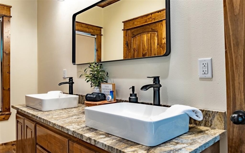 772 Hickory Post Road, Broken Bow, OK 74728, 2 Bedrooms Bedrooms, ,2 BathroomsBathrooms,Residential,For Sale,772 Hickory Post Road,20737724