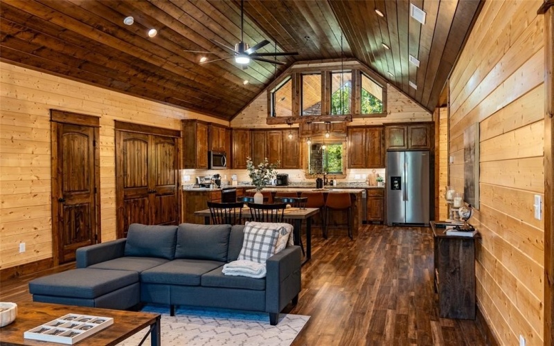 772 Hickory Post Road, Broken Bow, OK 74728, 2 Bedrooms Bedrooms, ,2 BathroomsBathrooms,Residential,For Sale,772 Hickory Post Road,20737724