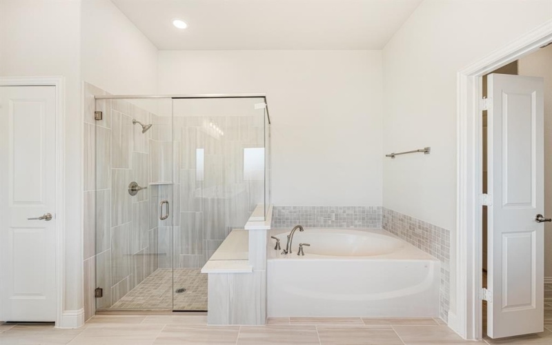 5402 Rowlan Row, Midlothian, TX 76065, 4 Bedrooms Bedrooms, ,3 BathroomsBathrooms,Residential,For Sale,5402 Rowlan Row,20749067
