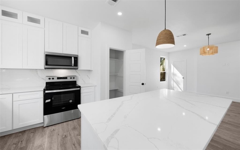 307 W Beckham Street, Sulphur Springs, TX 75482, 3 Habitaciones Habitaciones , ,2 BañosBaños,Residential,En Venta,307 W Beckham Street,20738109
