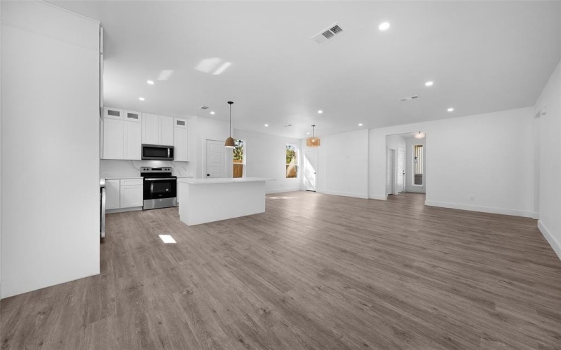 307 W Beckham Street, Sulphur Springs, TX 75482, 3 Habitaciones Habitaciones , ,2 BañosBaños,Residential,En Venta,307 W Beckham Street,20738109