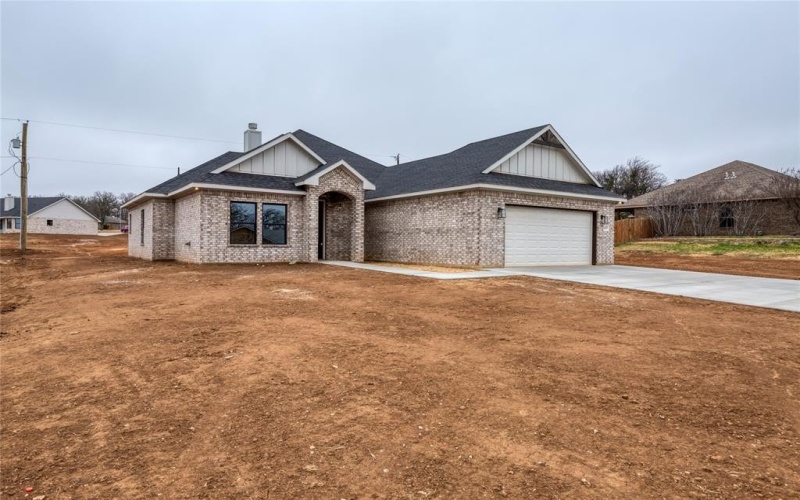 1615 W College Street, Jacksboro, TX 76458, 3 Bedrooms Bedrooms, ,2 BathroomsBathrooms,Residential,For Sale,1615 W College Street,20738210