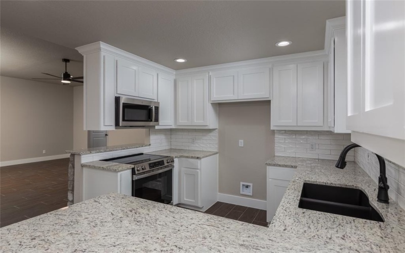 210 Prairie Street, Jacksboro, TX 76458, 3 Habitaciones Habitaciones , ,2 BañosBaños,Residential,En Venta,210 Prairie Street,20738231