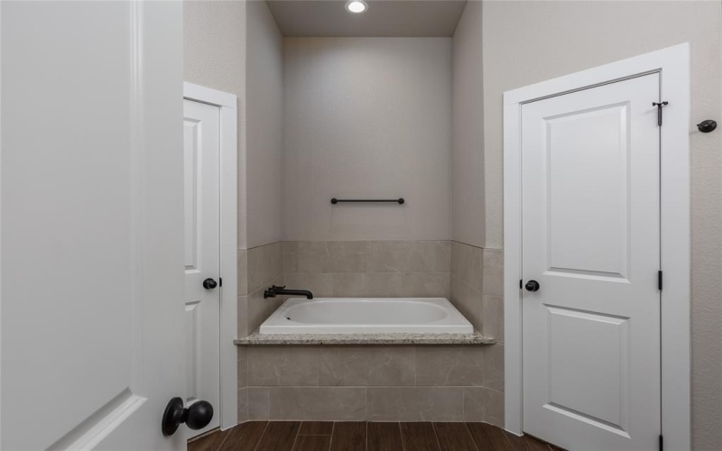 210 Prairie Street, Jacksboro, TX 76458, 3 Habitaciones Habitaciones , ,2 BañosBaños,Residential,En Venta,210 Prairie Street,20738231