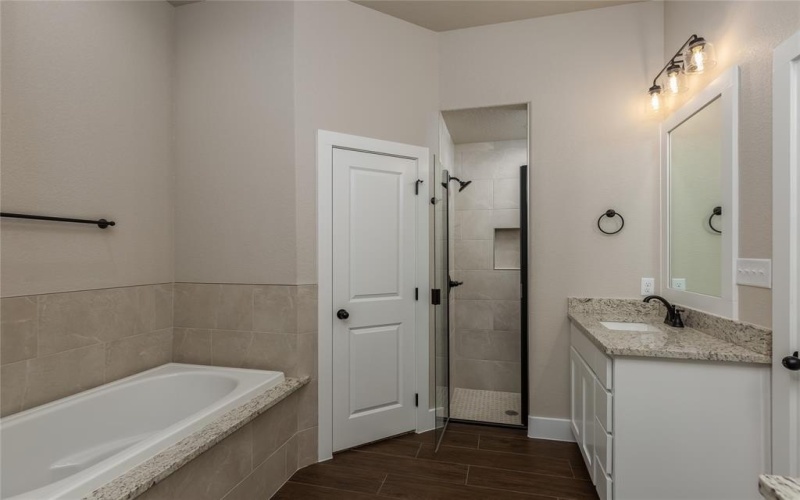 210 Prairie Street, Jacksboro, TX 76458, 3 Habitaciones Habitaciones , ,2 BañosBaños,Residential,En Venta,210 Prairie Street,20738231
