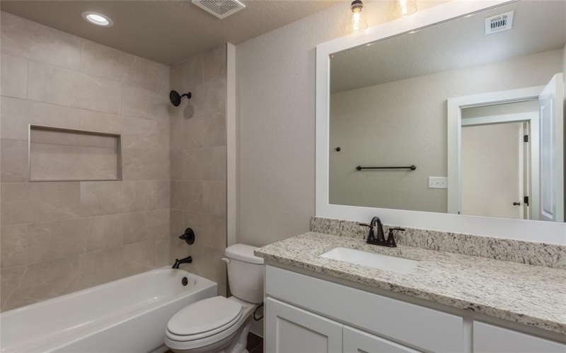 210 Prairie Street, Jacksboro, TX 76458, 3 Habitaciones Habitaciones , ,2 BañosBaños,Residential,En Venta,210 Prairie Street,20738231