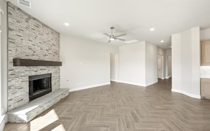 652 Sirius Drive, Waxahachie, TX 75165, 3 Bedrooms Bedrooms, ,2 BathroomsBathrooms,Residential,For Sale,652 Sirius Drive,20738254