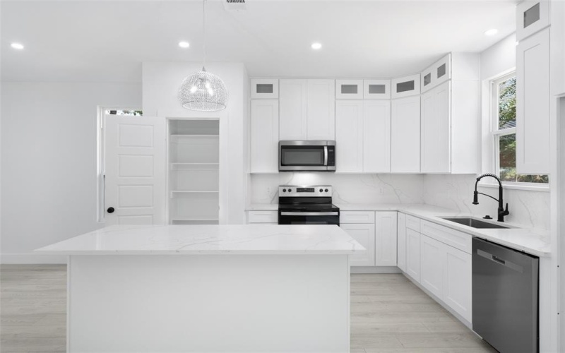 612 Lamar Street, Sulphur Springs, TX 75482, 3 Bedrooms Bedrooms, ,2 BathroomsBathrooms,Residential,For Sale,612 Lamar Street,20738572