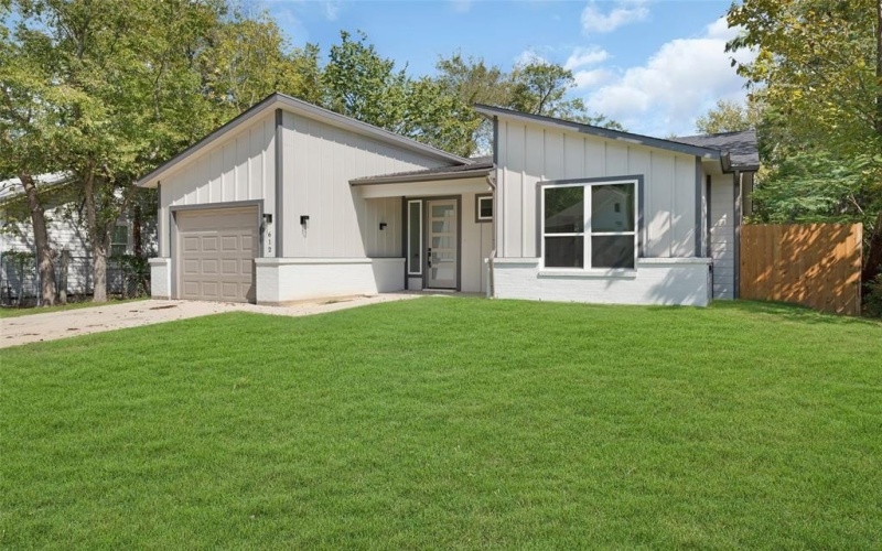 612 Lamar Street, Sulphur Springs, TX 75482, 3 Bedrooms Bedrooms, ,2 BathroomsBathrooms,Residential,For Sale,612 Lamar Street,20738572