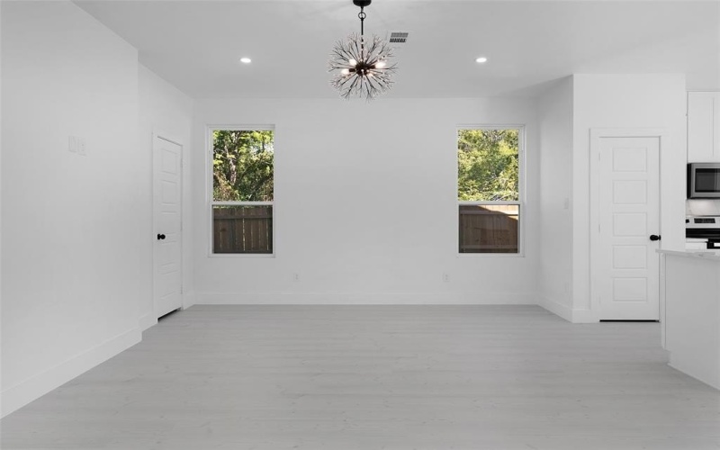 309 W Beckham Street W, Sulphur Springs, TX 75482, 3 Bedrooms Bedrooms, ,2 BathroomsBathrooms,Residential,For Sale,309 W Beckham Street W,20738636