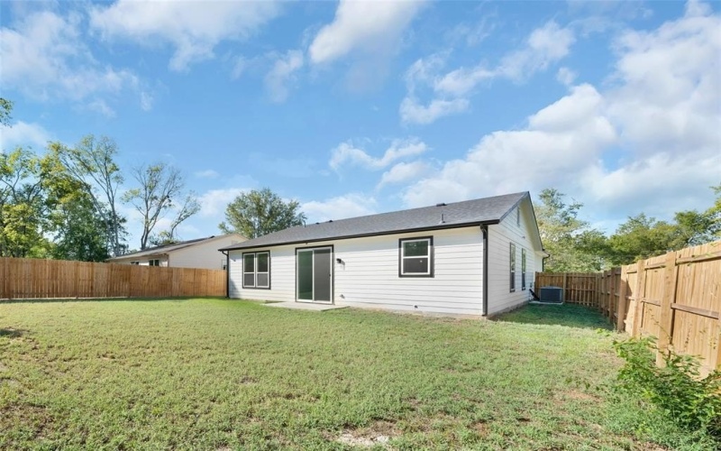 309 W Beckham Street W, Sulphur Springs, TX 75482, 3 Bedrooms Bedrooms, ,2 BathroomsBathrooms,Residential,For Sale,309 W Beckham Street W,20738636
