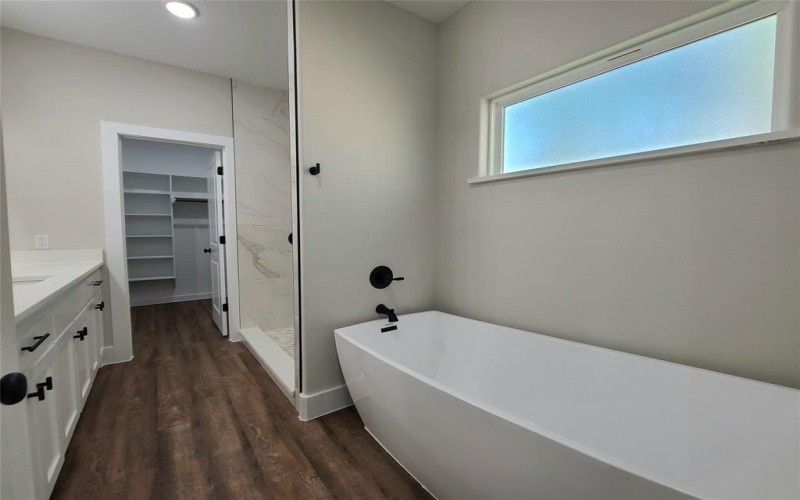 1710 W Parnell, Denison, TX 75020, 3 Habitaciones Habitaciones , ,2 BañosBaños,Residential,En Venta,1710 W Parnell,20749975