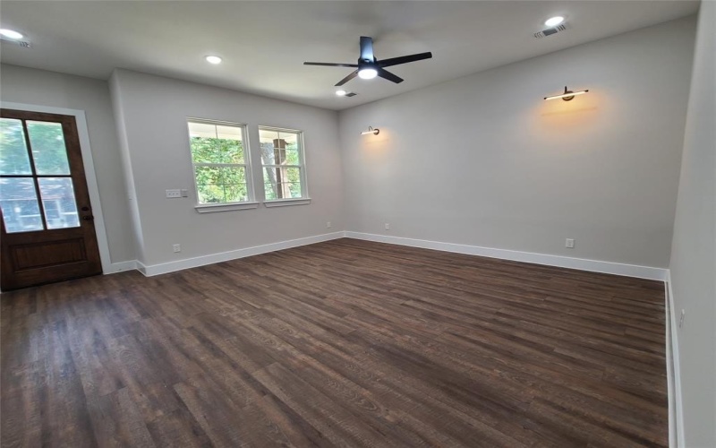 1710 W Parnell, Denison, TX 75020, 3 Habitaciones Habitaciones , ,2 BañosBaños,Residential,En Venta,1710 W Parnell,20749975