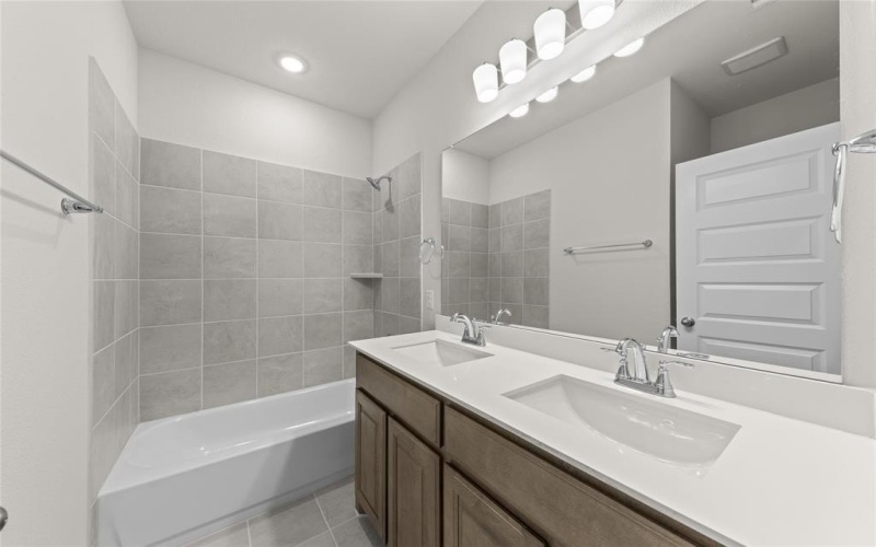 912 Guava Court, Forney, TX 75126, 3 Habitaciones Habitaciones , ,2 BañosBaños,Residential,En Venta,912 Guava Court,20738751
