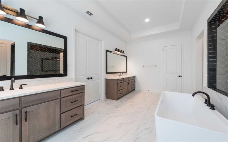 2507 Mercers Colony Avenue, Rockwall, TX 75032, 4 Bedrooms Bedrooms, ,5 BathroomsBathrooms,Residential,For Sale,2507 Mercers Colony Avenue,0,20739294