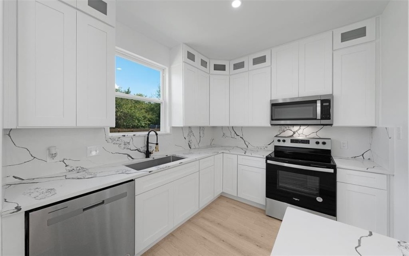 1006 Jackson Street N, Sulphur Springs, TX 75482, 3 Habitaciones Habitaciones , ,2 BañosBaños,Residential,En Venta,1006 Jackson Street N,20739714
