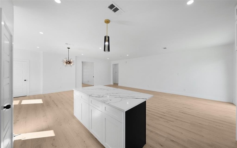 1006 Jackson Street N, Sulphur Springs, TX 75482, 3 Habitaciones Habitaciones , ,2 BañosBaños,Residential,En Venta,1006 Jackson Street N,20739714