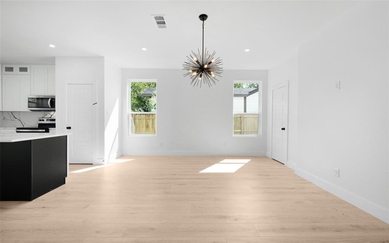 1006 Jackson Street N, Sulphur Springs, TX 75482, 3 Habitaciones Habitaciones , ,2 BañosBaños,Residential,En Venta,1006 Jackson Street N,20739714