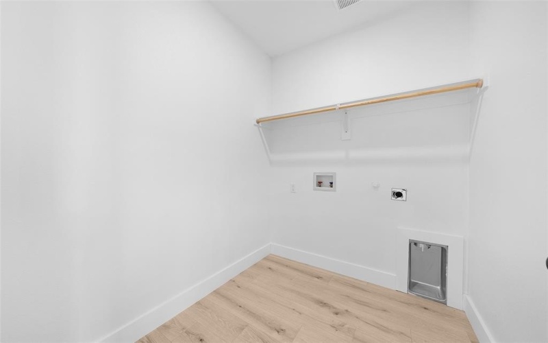 1006 Jackson Street N, Sulphur Springs, TX 75482, 3 Habitaciones Habitaciones , ,2 BañosBaños,Residential,En Venta,1006 Jackson Street N,20739714