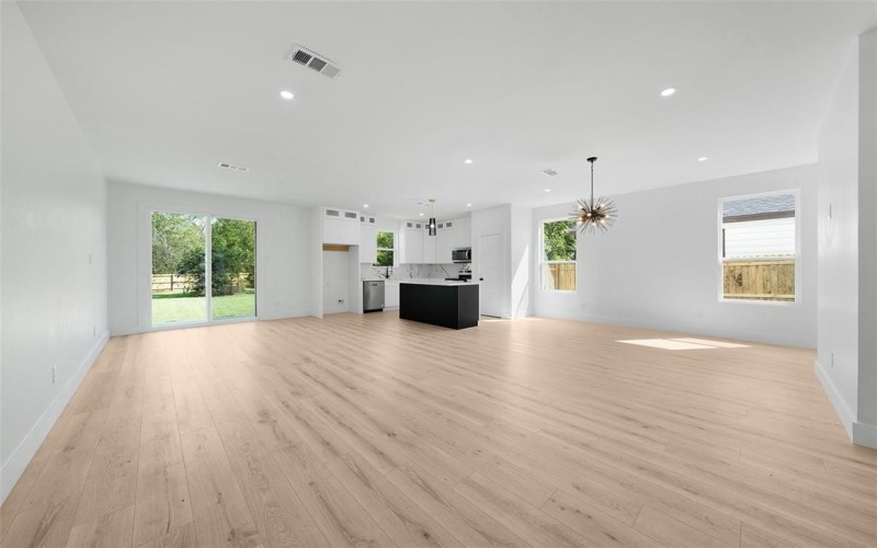 1006 Jackson Street N, Sulphur Springs, TX 75482, 3 Habitaciones Habitaciones , ,2 BañosBaños,Residential,En Venta,1006 Jackson Street N,20739714