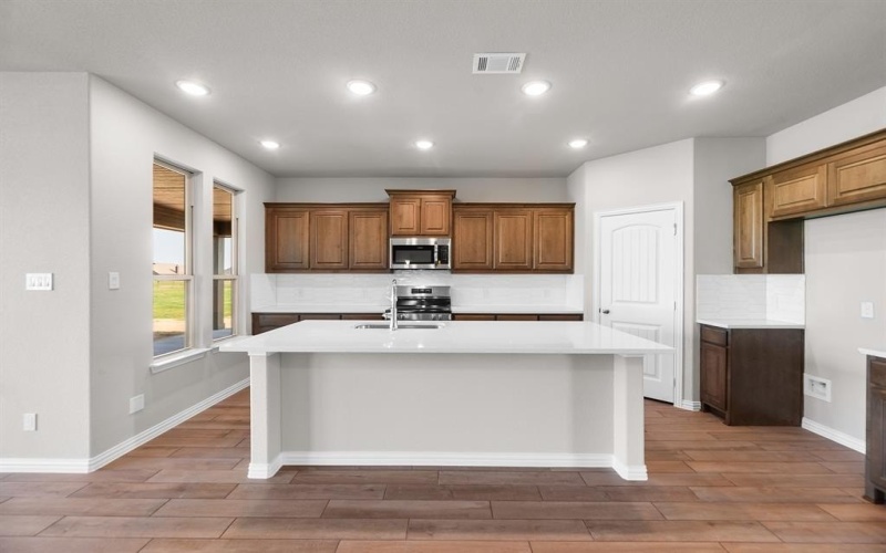 2609 Witness Tree Road, Oak Ridge, TX 75161, 4 Bedrooms Bedrooms, ,2 BathroomsBathrooms,Residential,For Sale,2609 Witness Tree Road,20740511