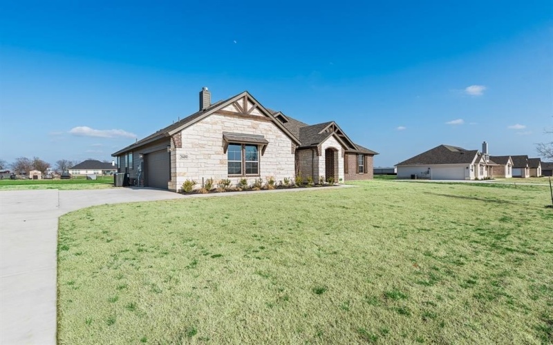 2609 Witness Tree Road, Oak Ridge, TX 75161, 4 Bedrooms Bedrooms, ,2 BathroomsBathrooms,Residential,For Sale,2609 Witness Tree Road,20740511